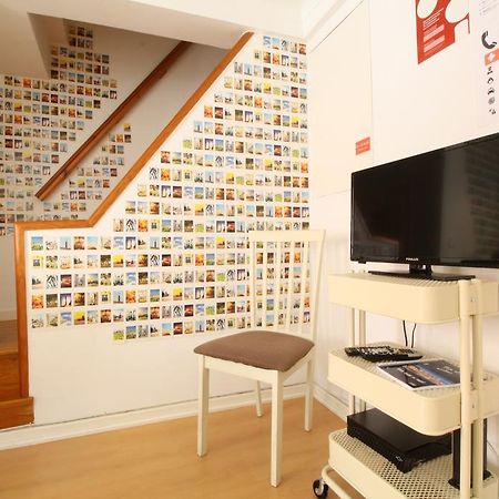 Bairro Alto In A Polaroid - Party In Lisbon Apartment Exterior photo